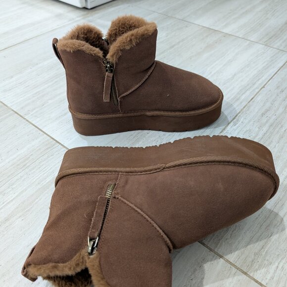 Boots - Picture 2 of 8